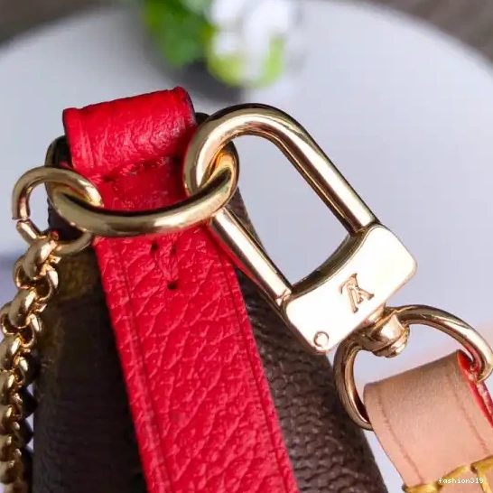 CHANELUTCH Vuitton Louis PALLAS 0424